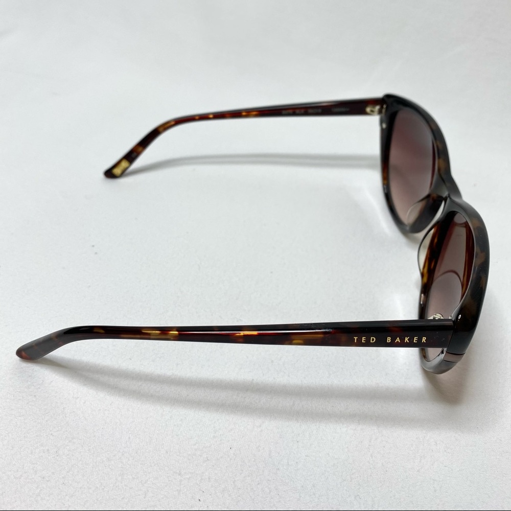 TED BAKER LONDON cat eye sunglasses ๐ - Picture 3 of 16